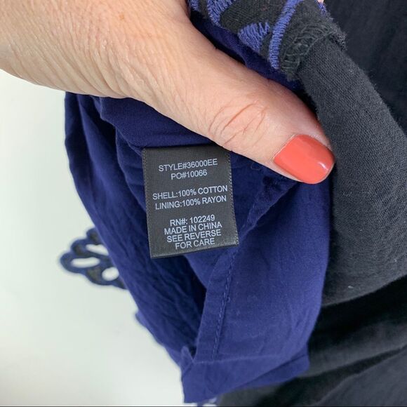 Skies Are Blue Navy Lace Tank Top Sz S - Picture 10 of 11